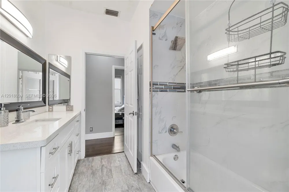 9251 NW 42nd Ct Coral Springs, FL 33065