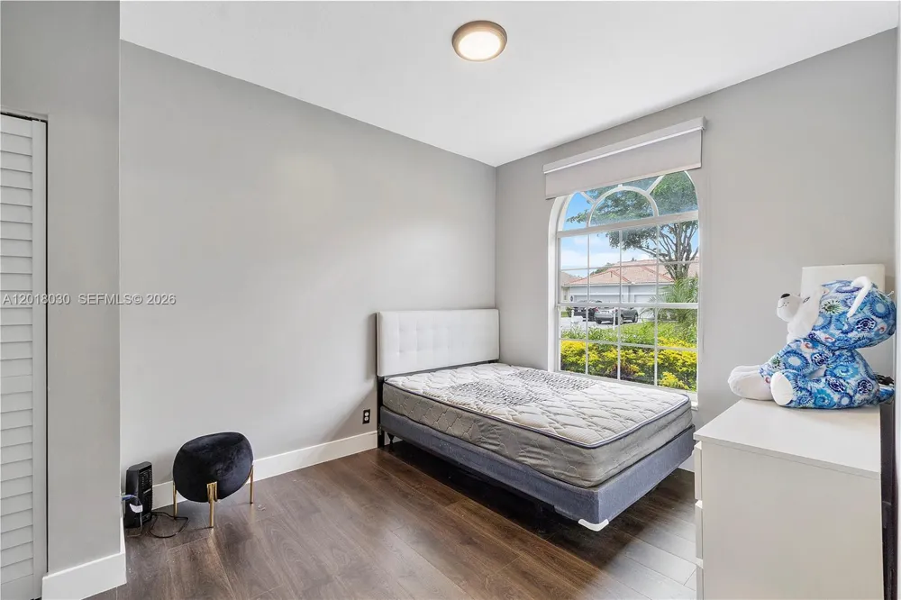 9251 NW 42nd Ct Coral Springs, FL 33065