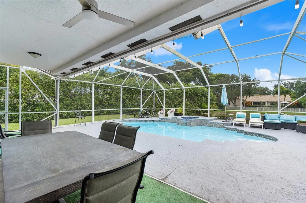 9251 NW 42nd Ct Coral Springs, FL 33065