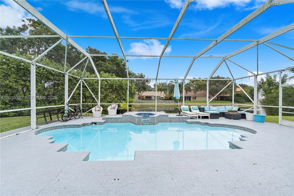 9251 NW 42nd Ct Coral Springs, FL 33065