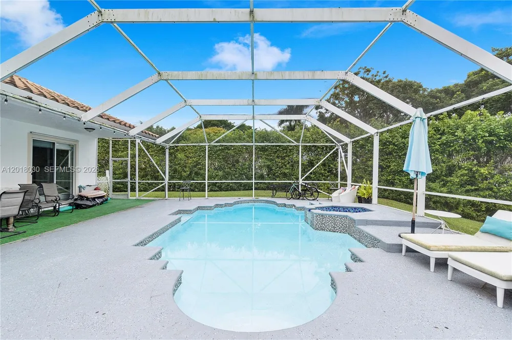 9251 NW 42nd Ct Coral Springs, FL 33065