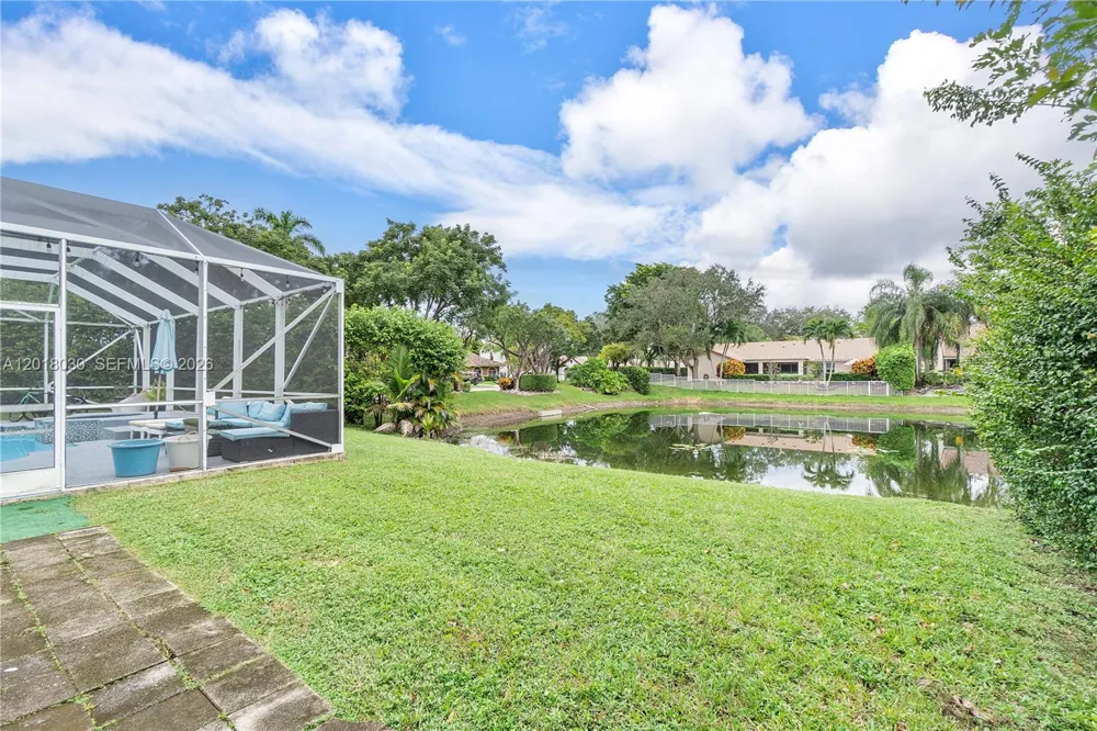 9251 NW 42nd Ct Coral Springs, FL 33065