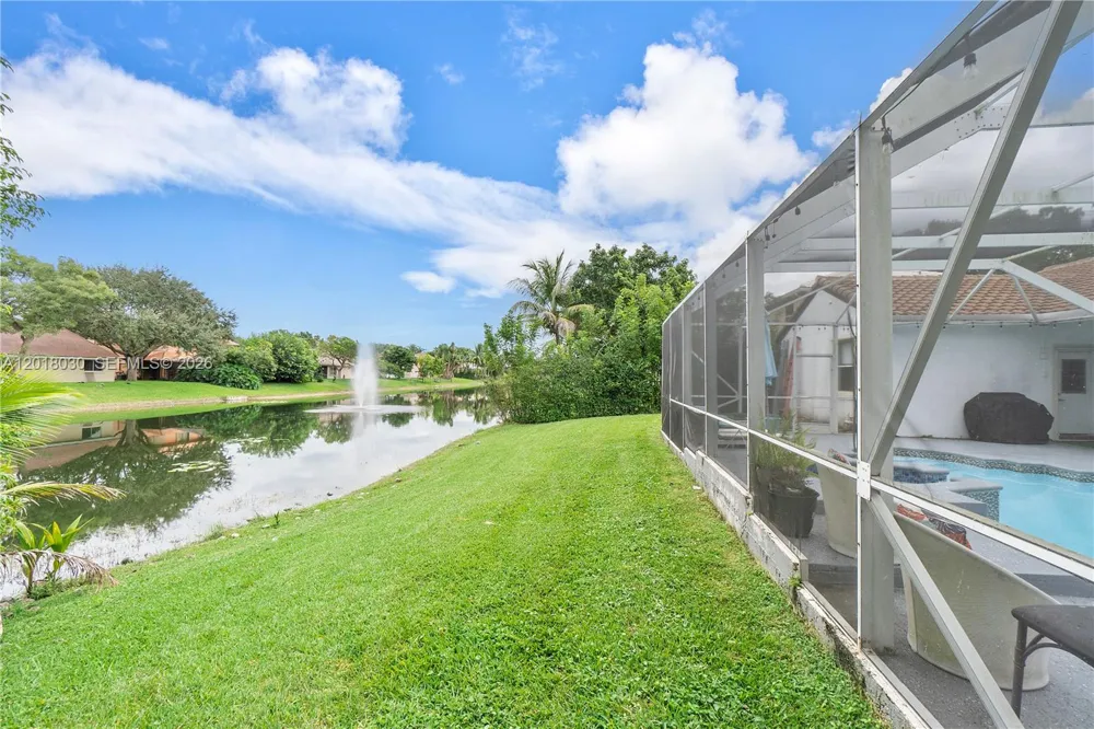 9251 NW 42nd Ct Coral Springs, FL 33065