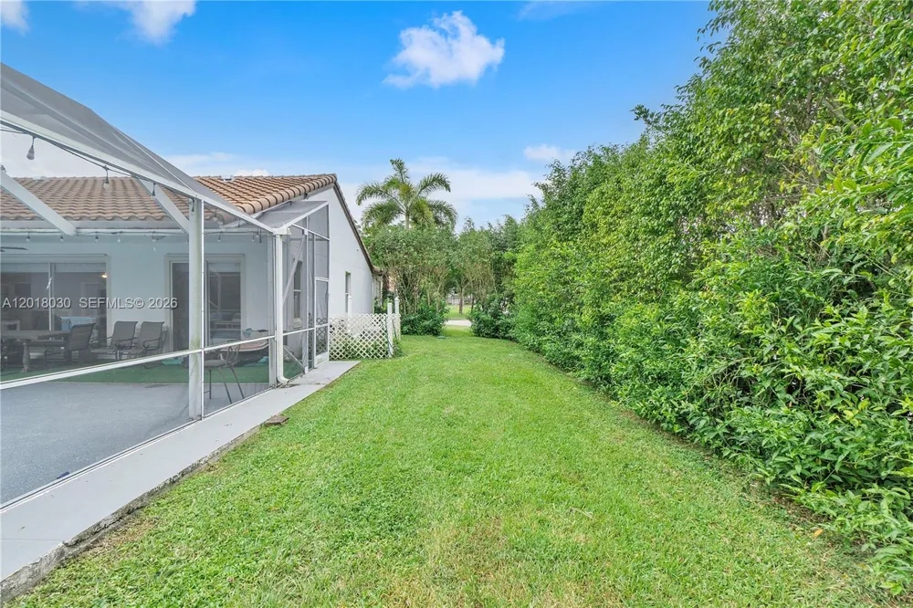 9251 NW 42nd Ct Coral Springs, FL 33065