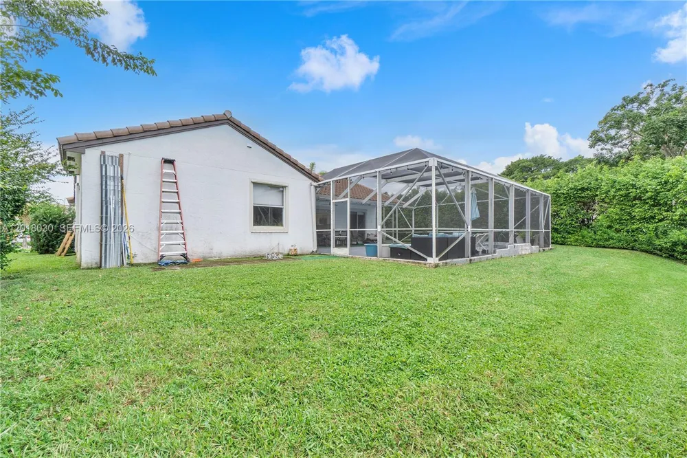 9251 NW 42nd Ct Coral Springs, FL 33065