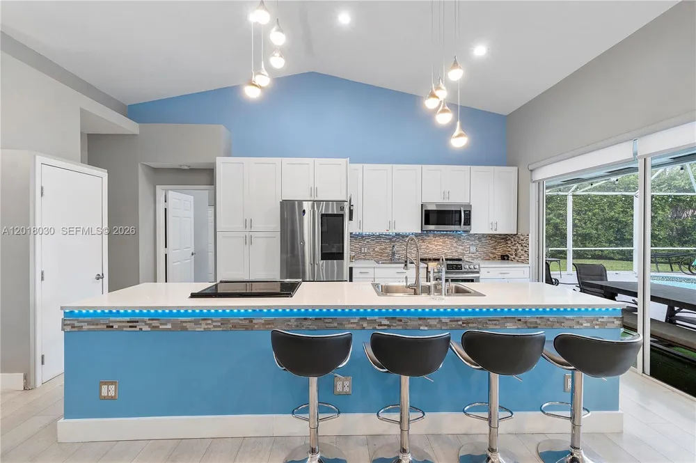 9251 NW 42nd Ct Coral Springs, FL 33065