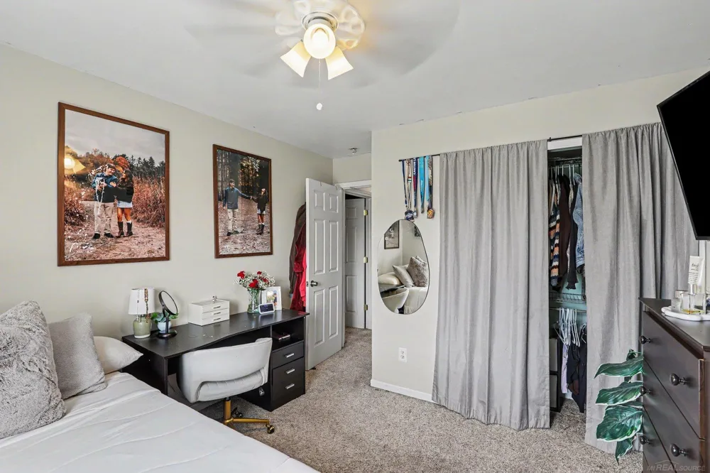 63564 Monticello E Drive Washington Township, MI 48095
