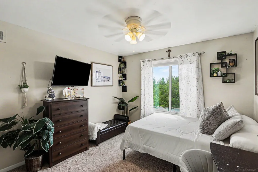 63564 Monticello E Drive Washington Township, MI 48095