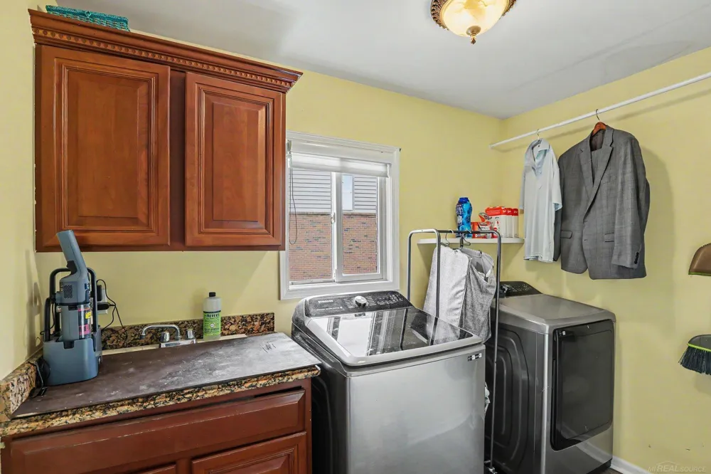 63564 Monticello E Drive Washington Township, MI 48095