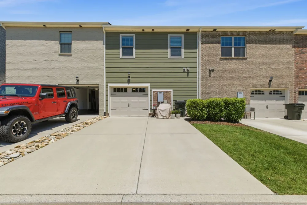 231 Grandstand Blvd Gallatin, TN 37066