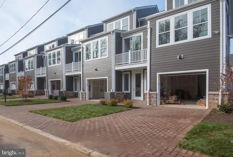 43 PRINCETON HIGHTSTOWN RD #2103