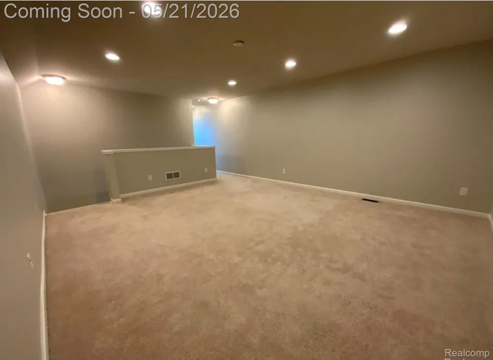 2060 Trimble Street Orion Charter Township, MI 48360