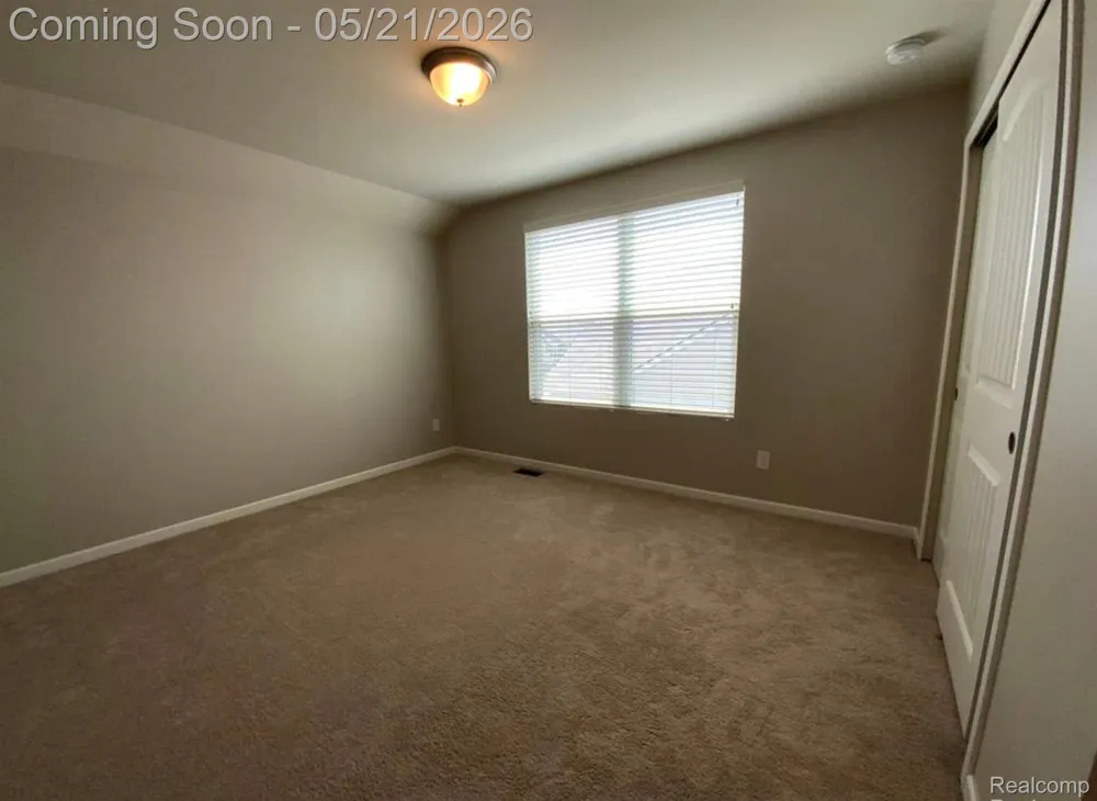 2060 Trimble Street Orion Charter Township, MI 48360