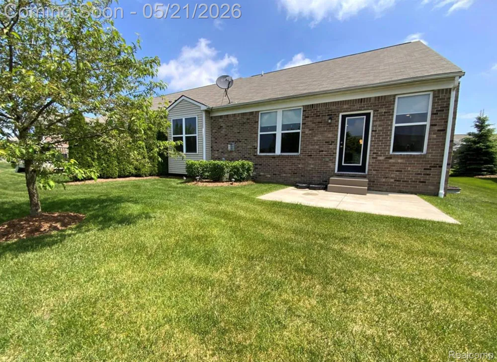 2060 Trimble Street Orion Charter Township, MI 48360