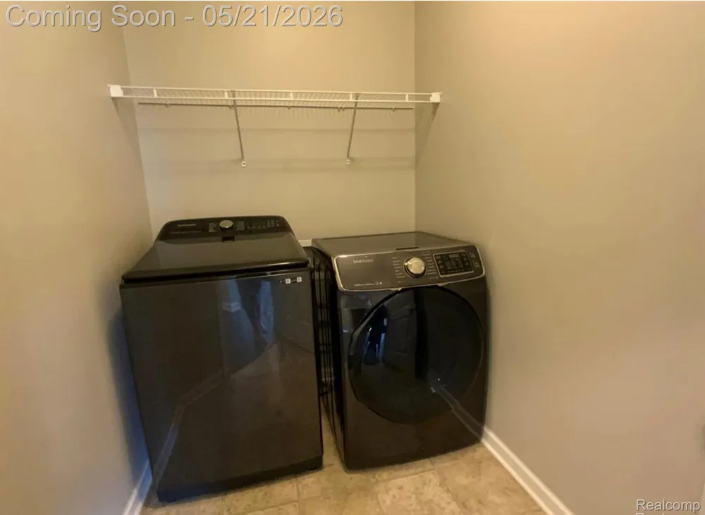 2060 Trimble Street Orion Charter Township, MI 48360