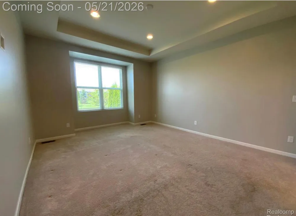 2060 Trimble Street Orion Charter Township, MI 48360