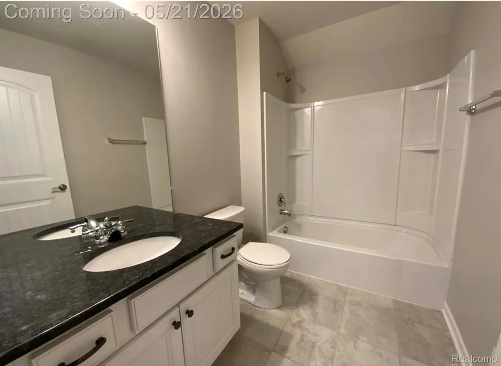 2060 Trimble Street Orion Charter Township, MI 48360