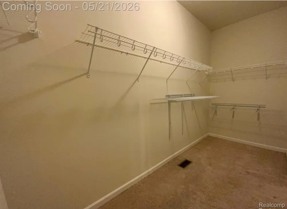 2060 Trimble Street Orion Charter Township, MI 48360