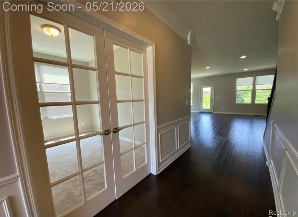 2060 Trimble Street Orion Charter Township, MI 48360