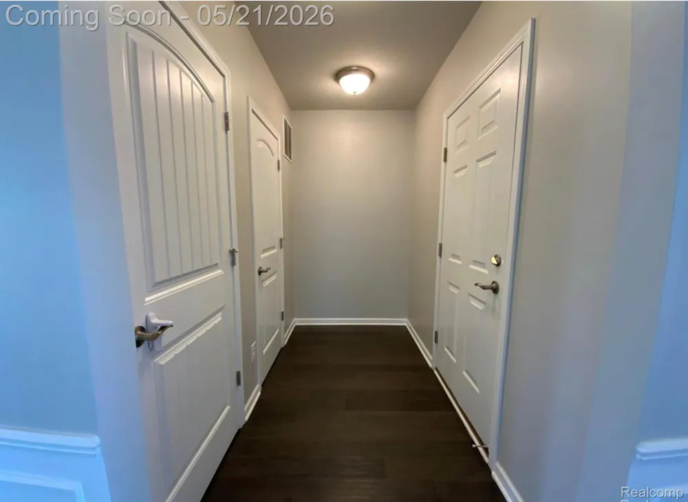 2060 Trimble Street Orion Charter Township, MI 48360