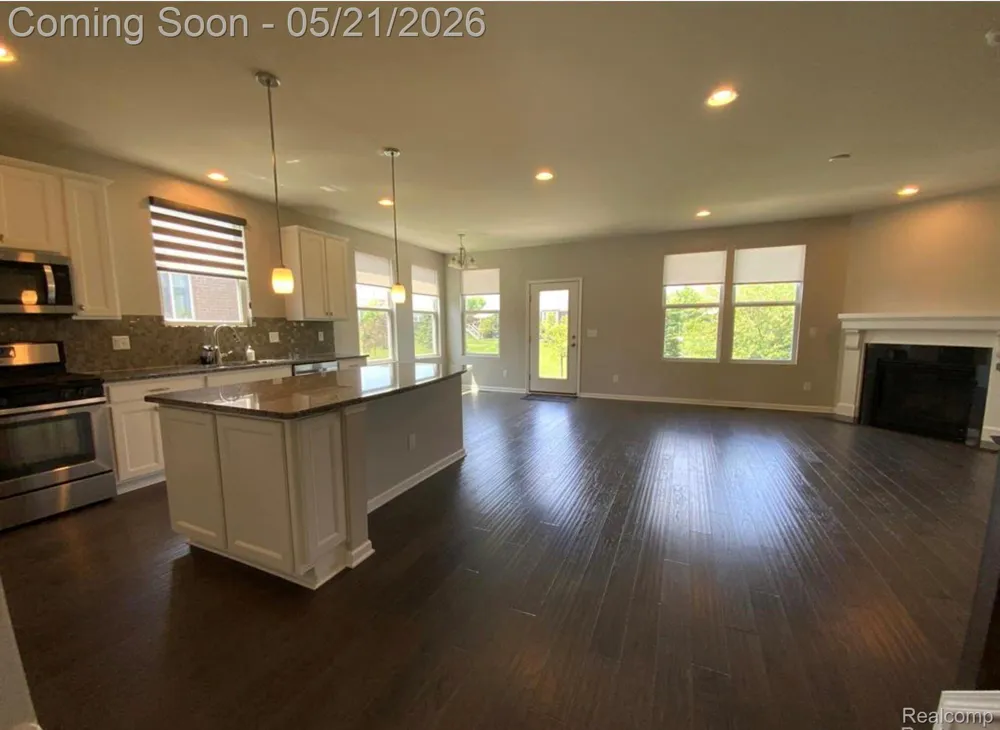 2060 Trimble Street Orion Charter Township, MI 48360