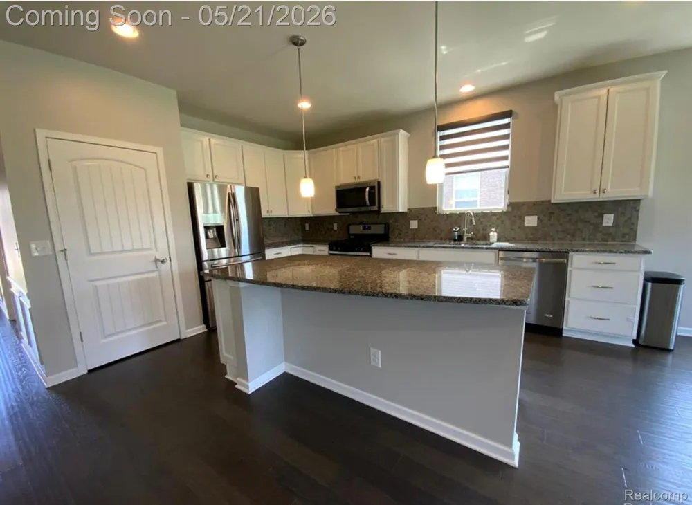 2060 Trimble Street Orion Charter Township, MI 48360