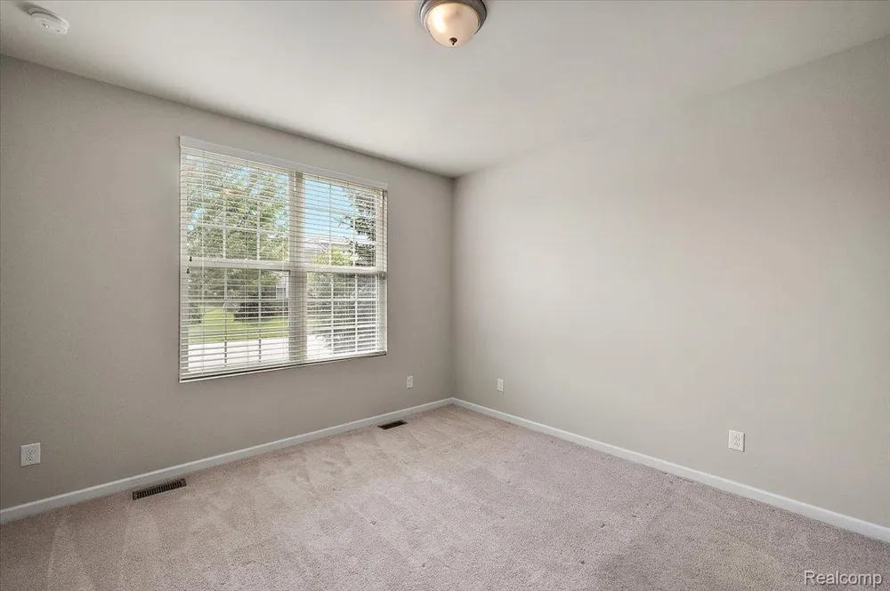 2060 Trimble Street Orion Charter Township, MI 48360