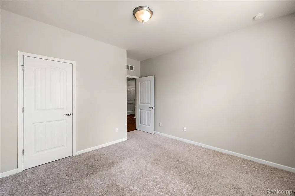 2060 Trimble Street Orion Charter Township, MI 48360
