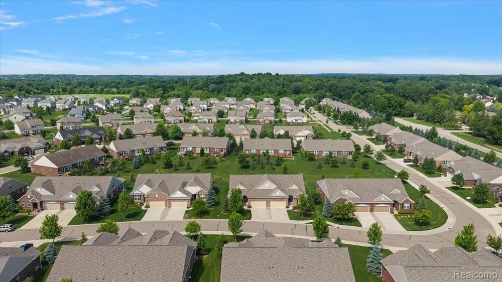 2060 Trimble Street Orion Charter Township, MI 48360