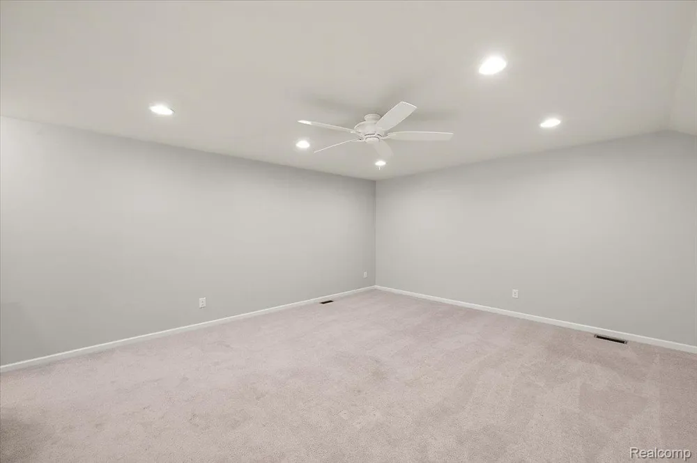 2060 Trimble Street Orion Charter Township, MI 48360