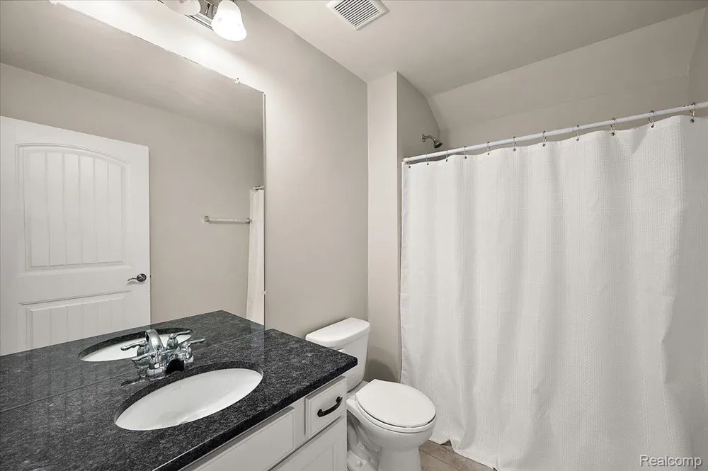2060 Trimble Street Orion Charter Township, MI 48360