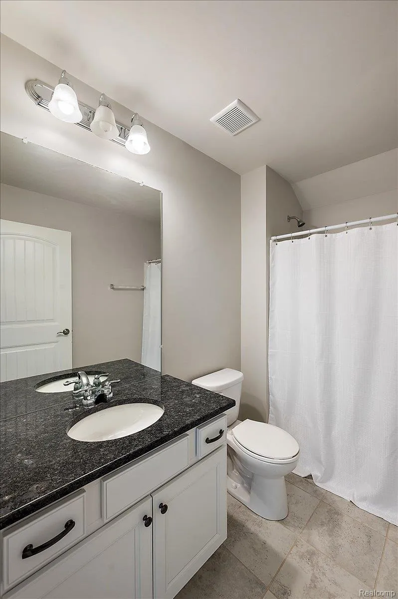 2060 Trimble Street Orion Charter Township, MI 48360