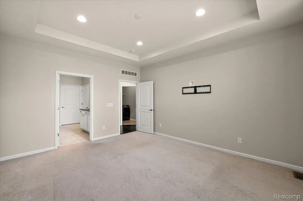 2060 Trimble Street Orion Charter Township, MI 48360