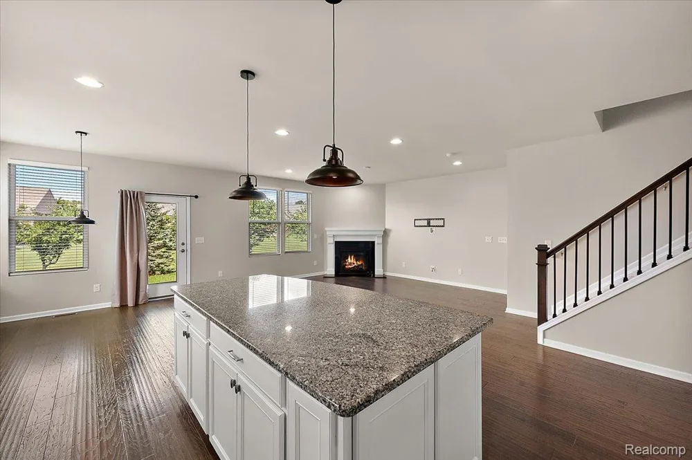 2060 Trimble Street Orion Charter Township, MI 48360