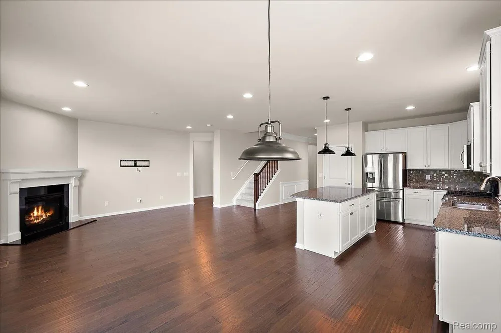 2060 Trimble Street Orion Charter Township, MI 48360