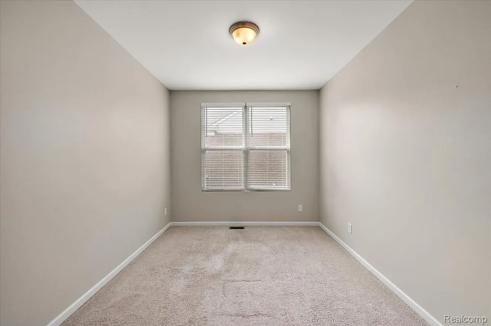 2060 Trimble Street Orion Charter Township, MI 48360