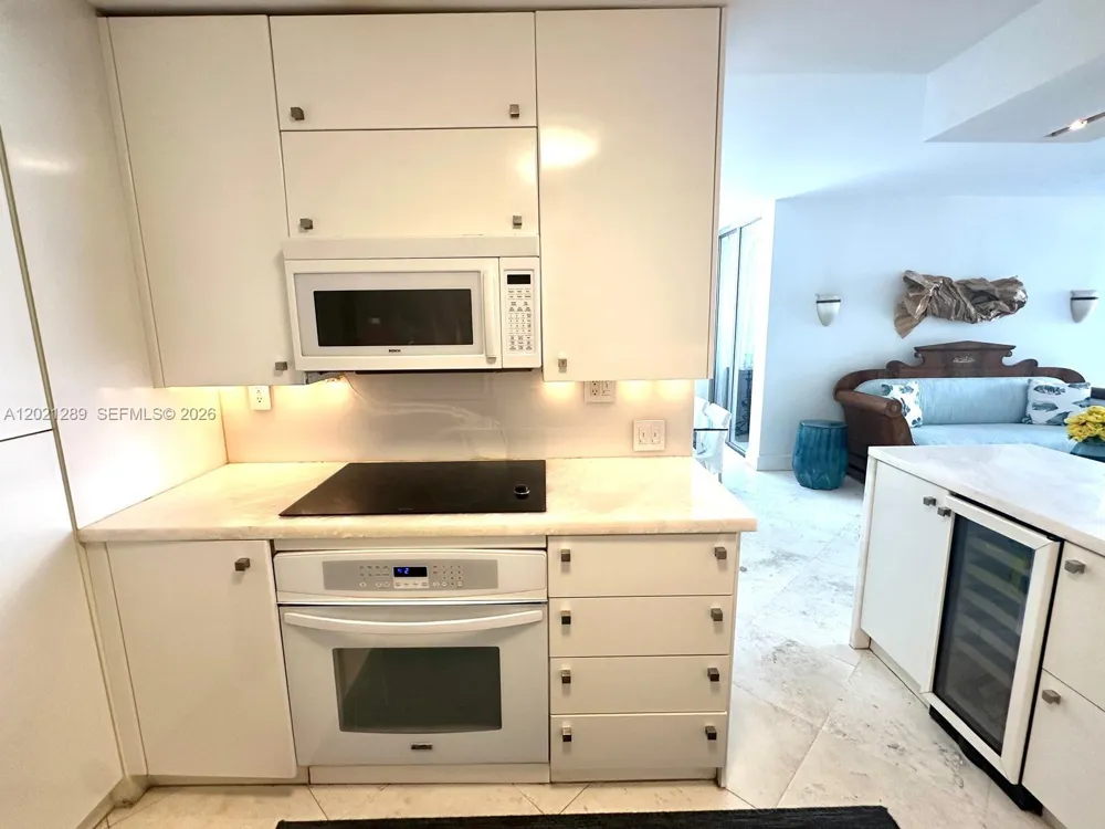 150 Ocean Lane Dr #2A Key Biscayne, FL 33149