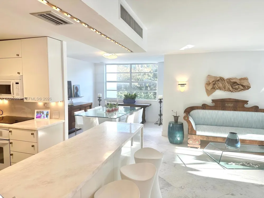 150 Ocean Lane Dr #2A Key Biscayne, FL 33149