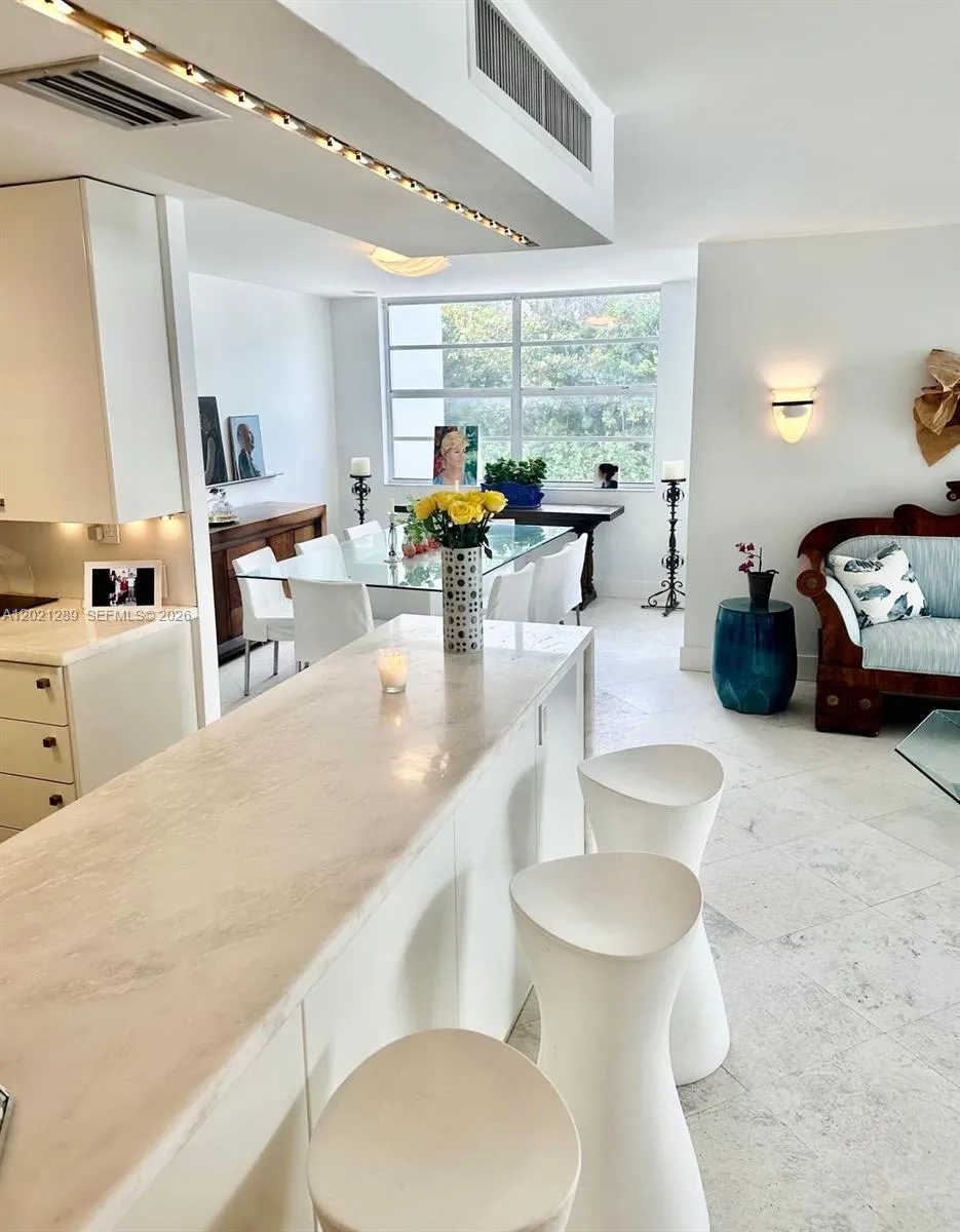 150 Ocean Lane Dr #2A Key Biscayne, FL 33149