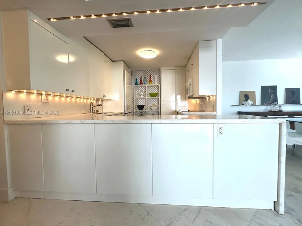 150 Ocean Lane Dr #2A Key Biscayne, FL 33149