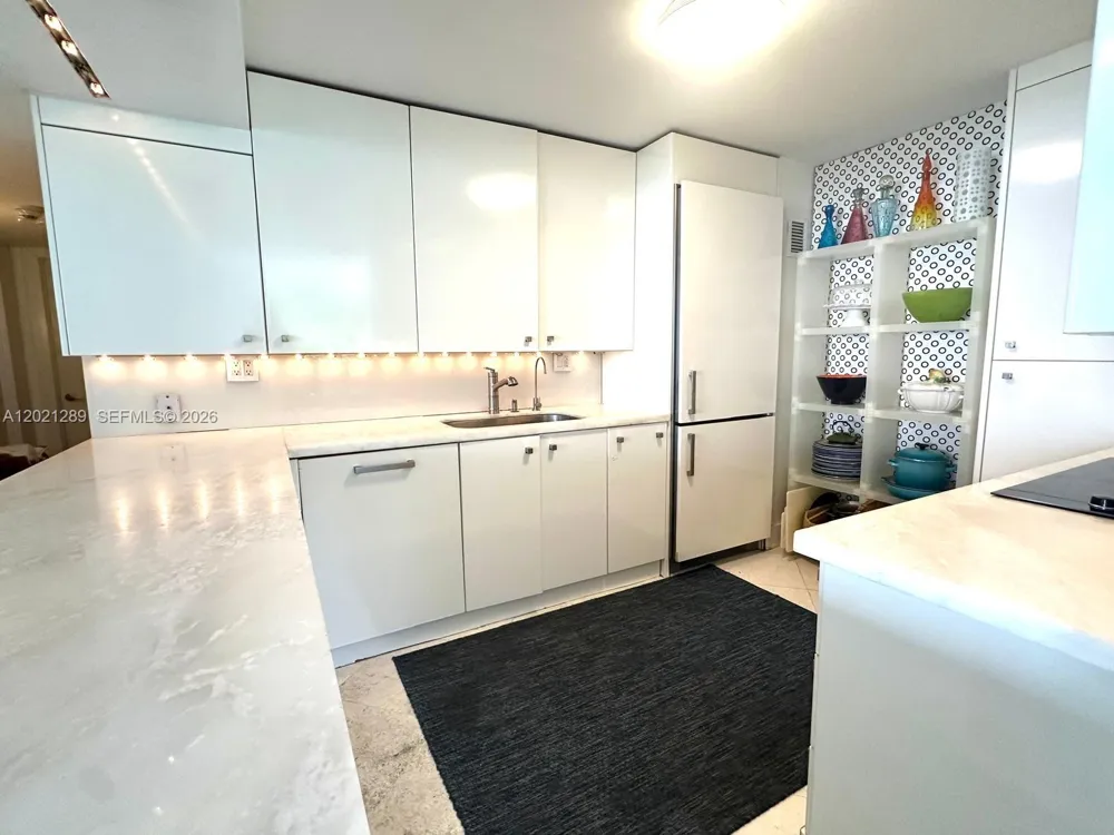 150 Ocean Lane Dr #2A Key Biscayne, FL 33149