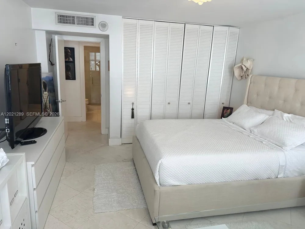 150 Ocean Lane Dr #2A Key Biscayne, FL 33149