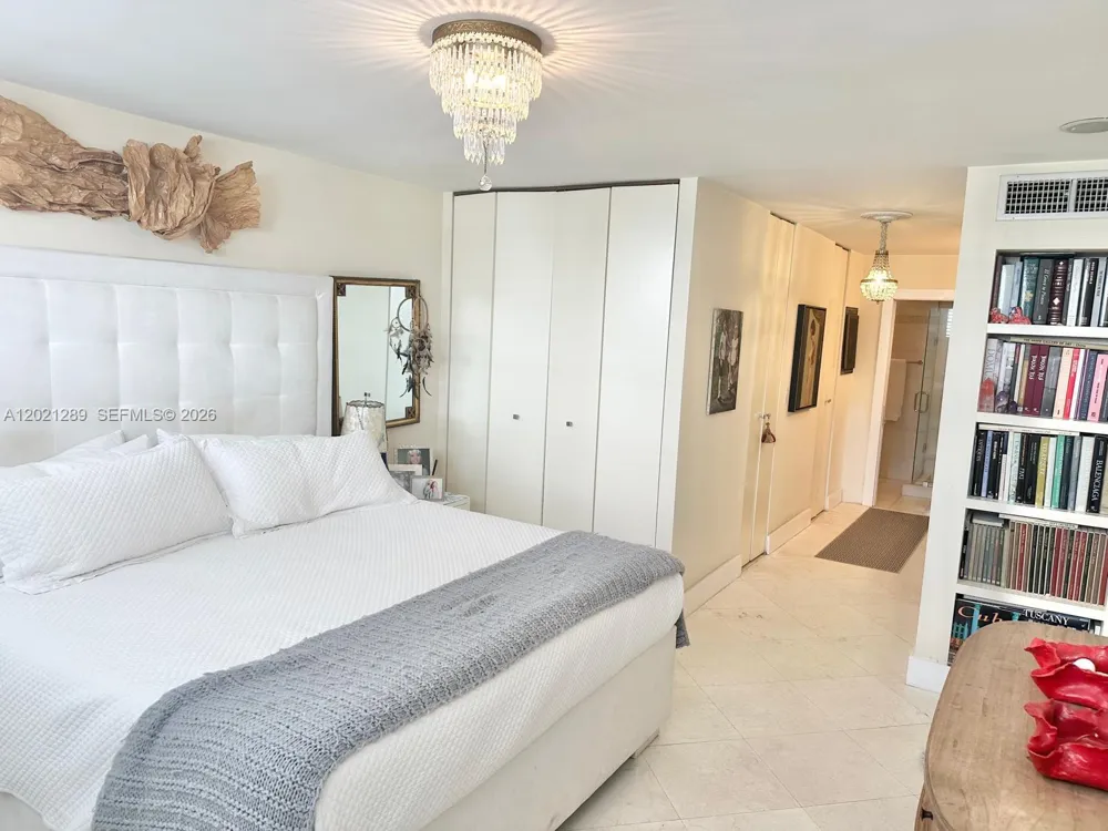 150 Ocean Lane Dr #2A Key Biscayne, FL 33149