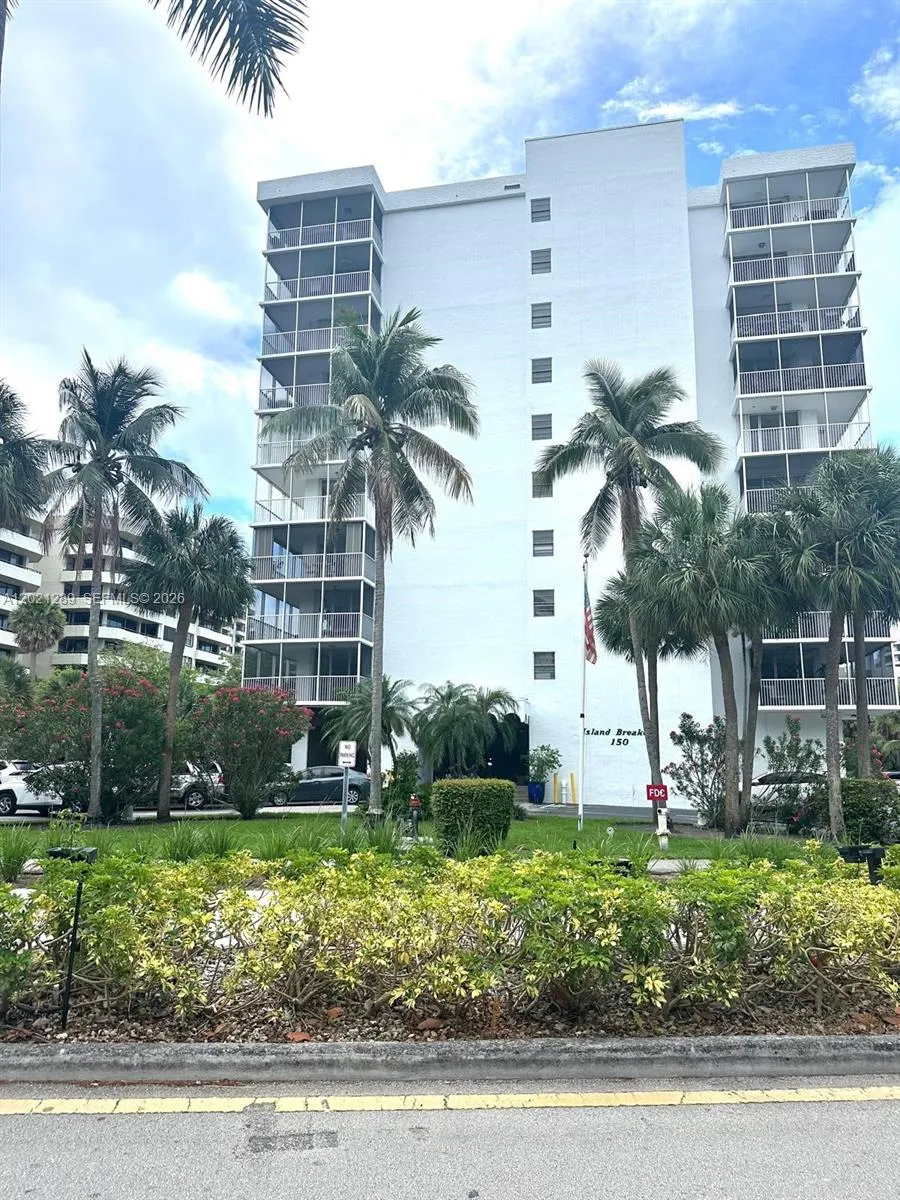 150 Ocean Lane Dr #2A Key Biscayne, FL 33149