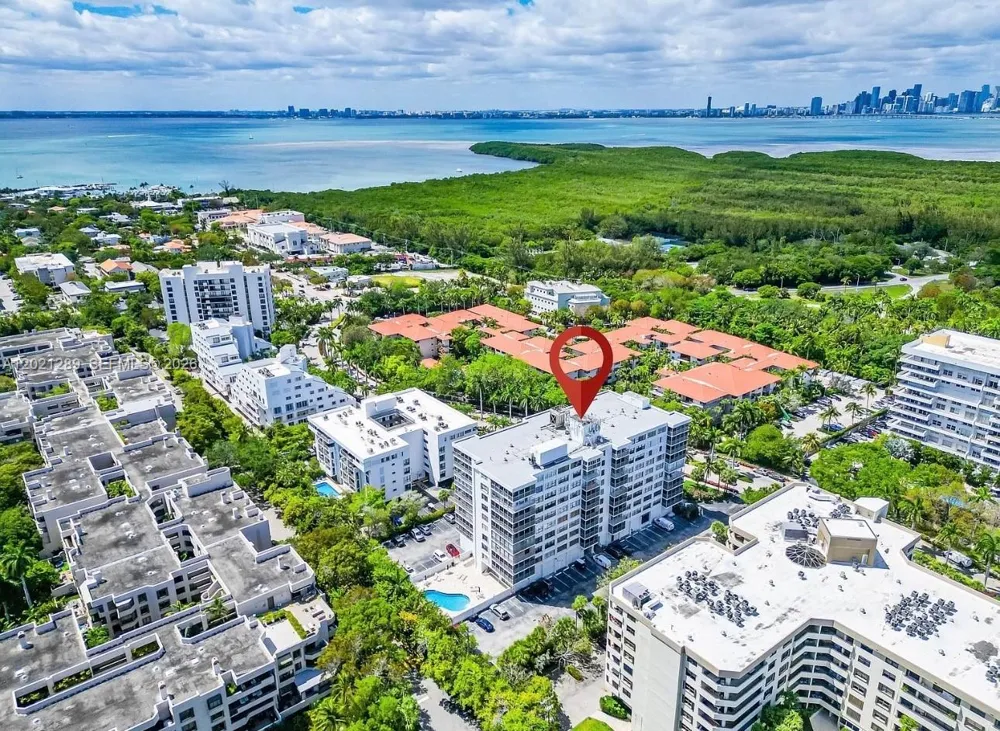 150 Ocean Lane Dr #2A Key Biscayne, FL 33149