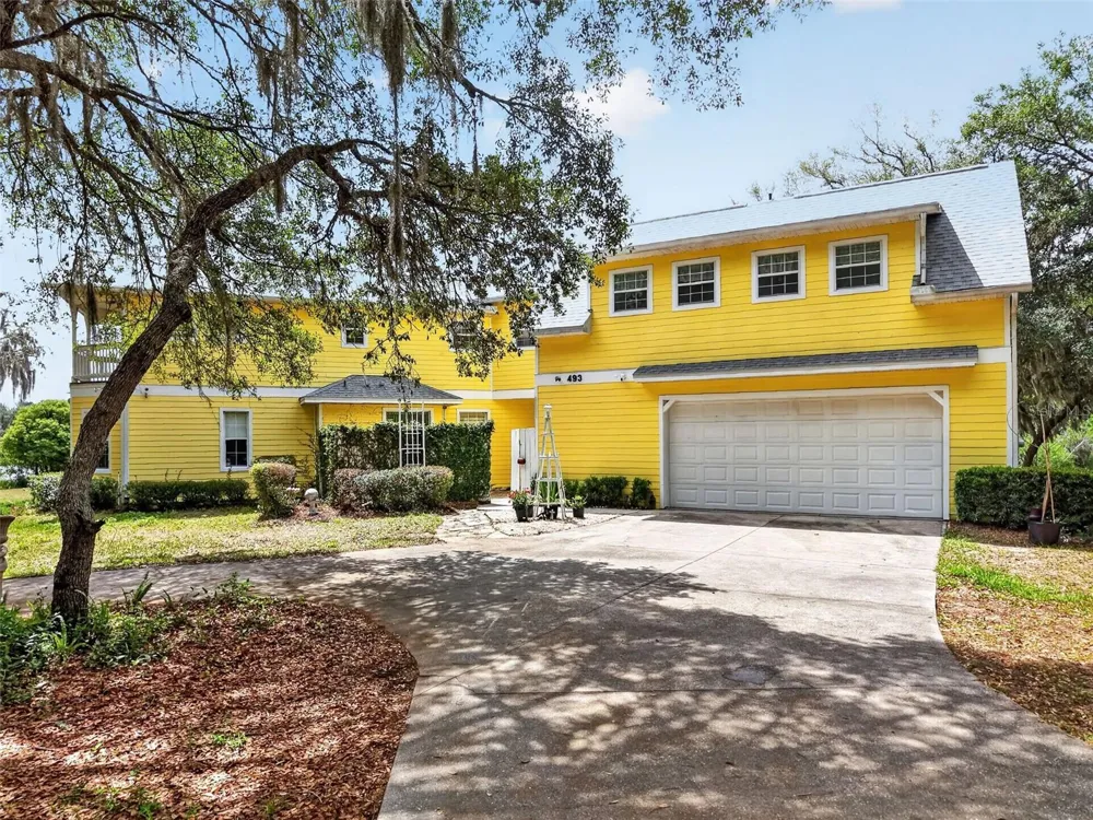 493 MALAUKA LOOP Ocklawaha, FL 32179