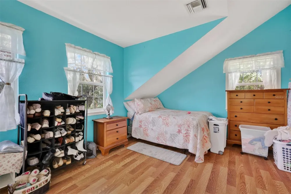 493 MALAUKA LOOP Ocklawaha, FL 32179