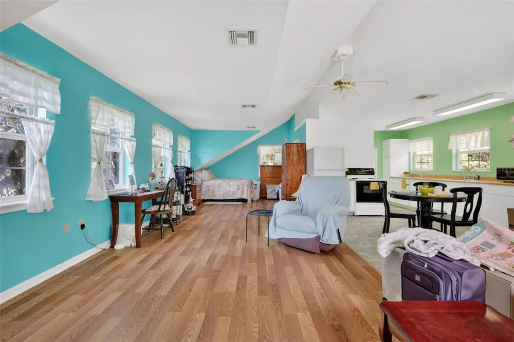 493 MALAUKA LOOP Ocklawaha, FL 32179