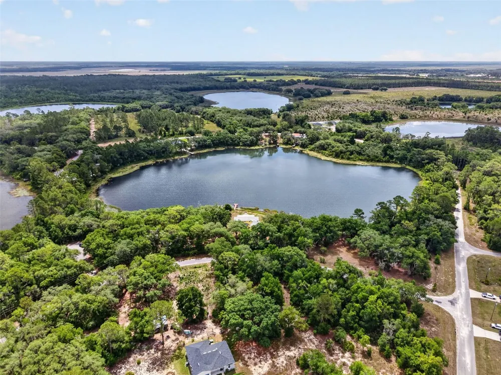 493 MALAUKA LOOP Ocklawaha, FL 32179