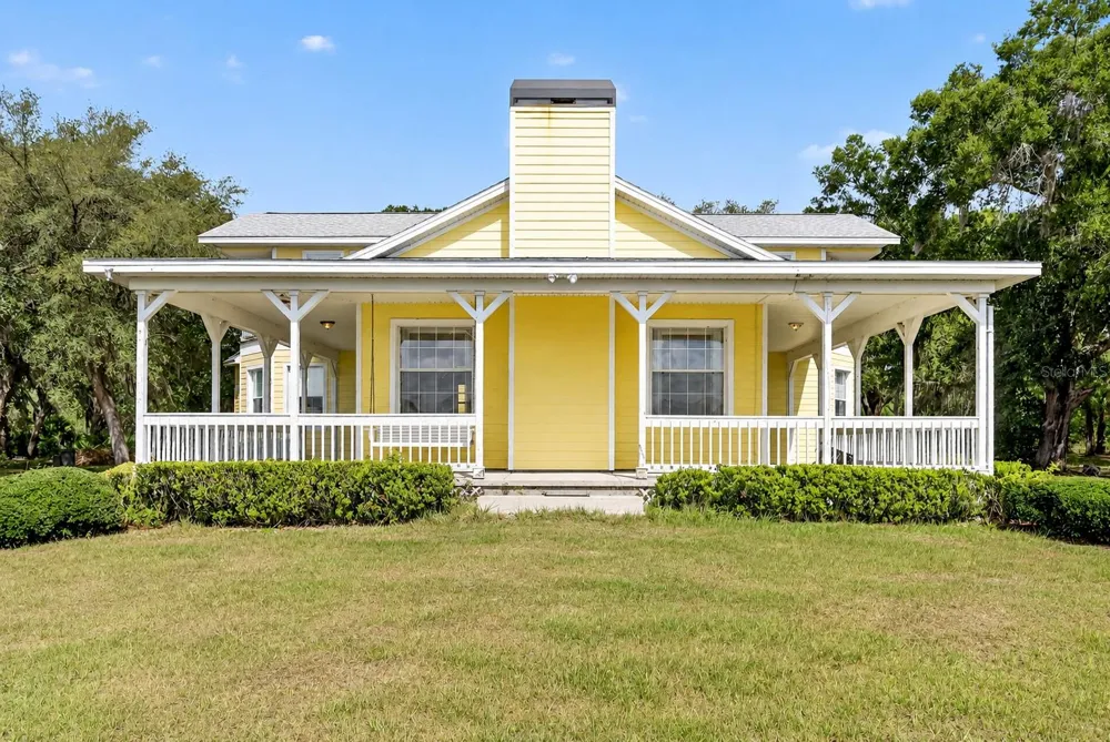 493 MALAUKA LOOP Ocklawaha, FL 32179